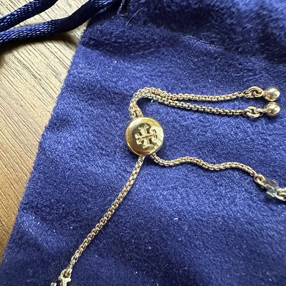Tory Burch Logo Pearl Slider Bracelet - Picture 7 of 16